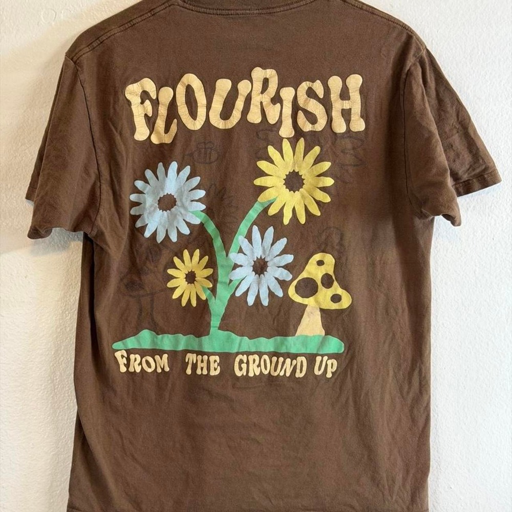Bohemian Earth Tone Chalk Flower Graphic T-Shirt Brown Men's Size L Skater